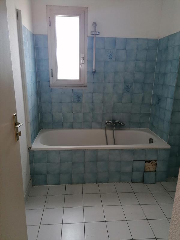 Renovation-St-Laurent-sdb1-avant