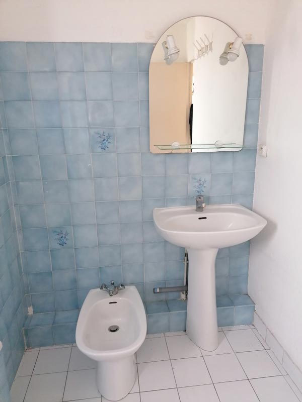 Renovation-St-Laurent-sdb2-avant